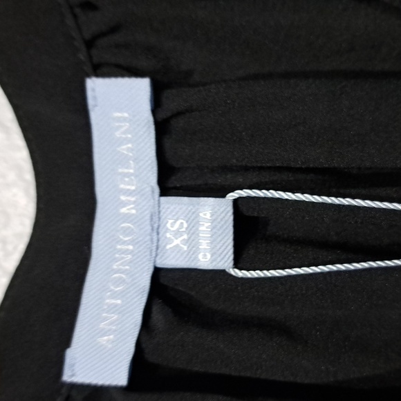 Antonio Melani Olivia Button Front Split V-Neck Sleeveless Top - Picture 4 of 6